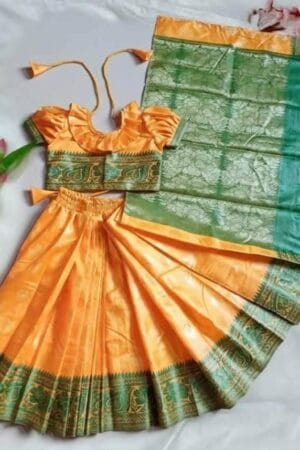 প্রিমিয়াম কোয়ালিটির চাকা কাতান শাড়ি