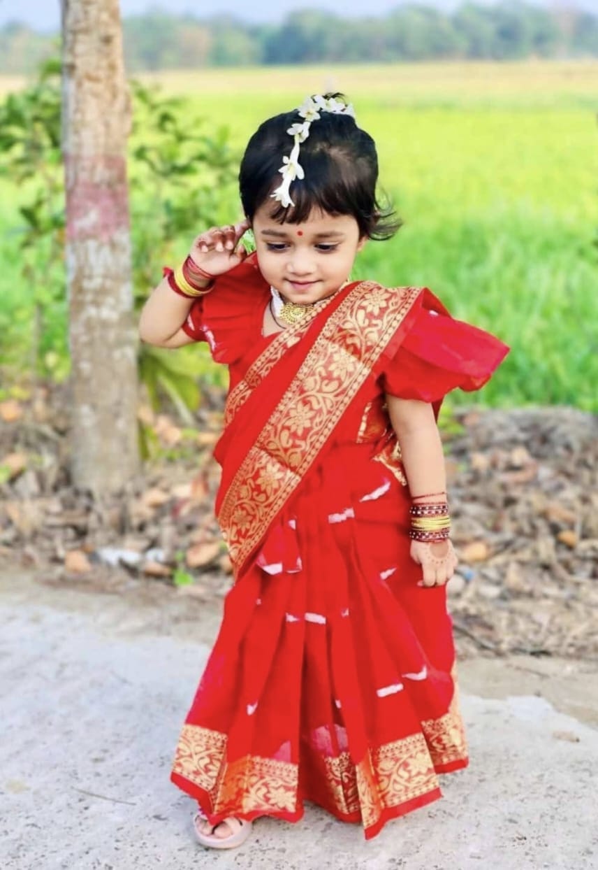ঐতিহ্যবাহি জামদানী শাড়ি ঐতিহ্যবাহি জামদানী শাড়ি